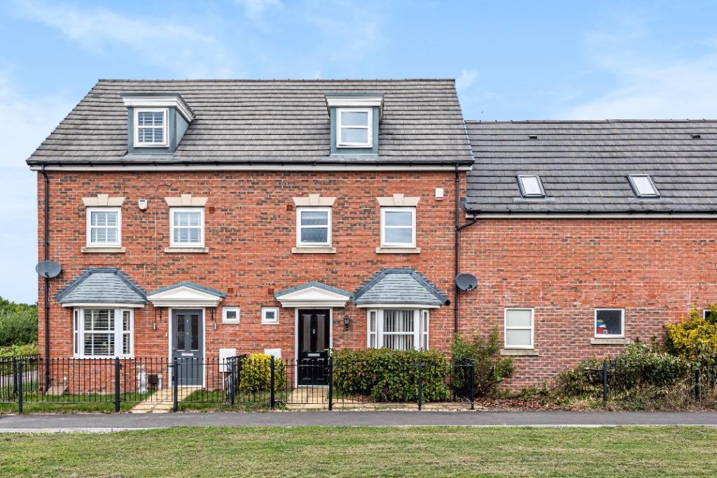 4 Bedroom Property For Sale in Kingsway Village £285,000